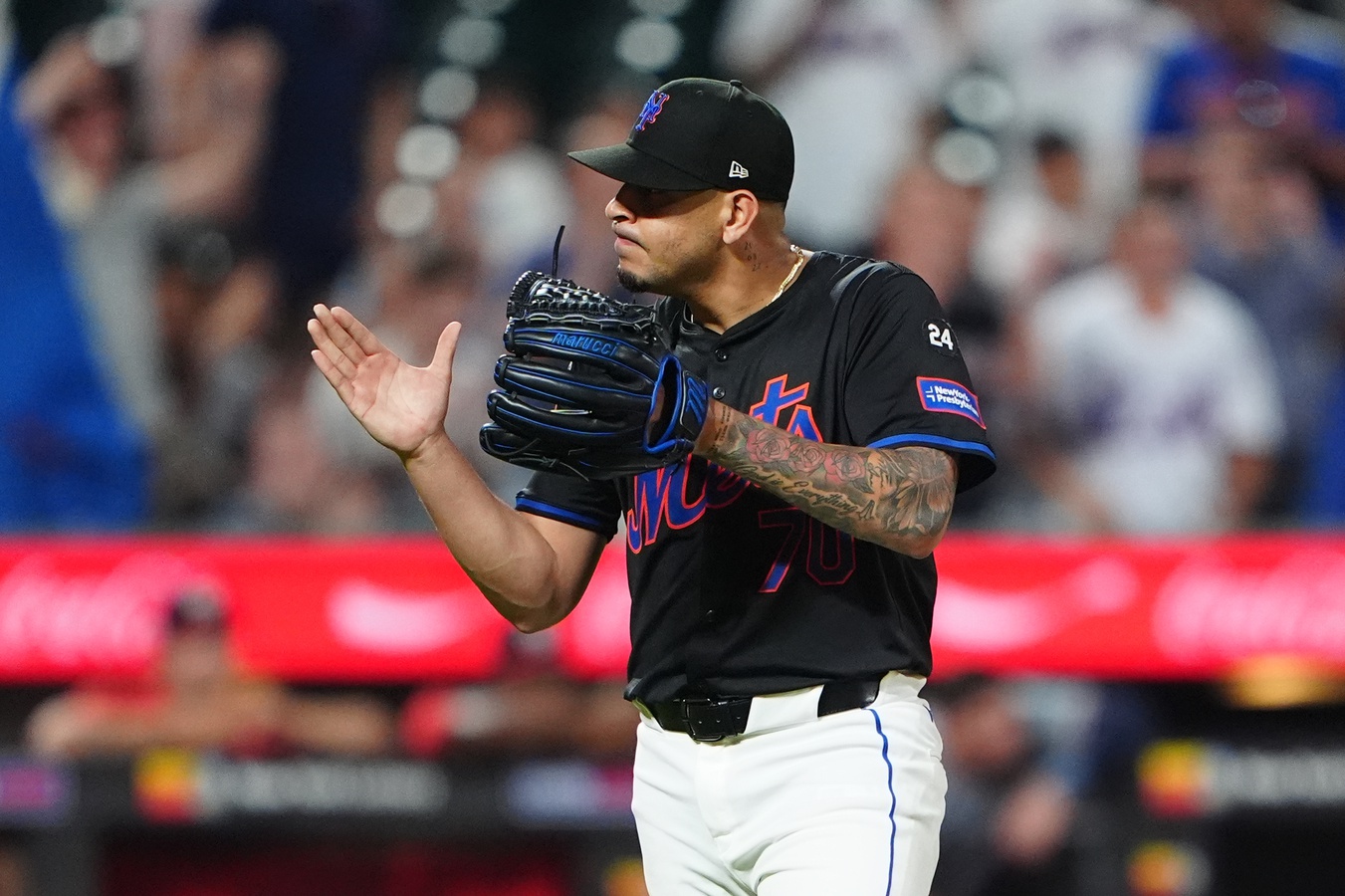 Mets Place José Buttó on IL, Recall Chris Devenski