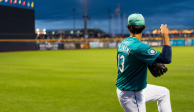 Shintaro Fujinami Signs With NPB Team