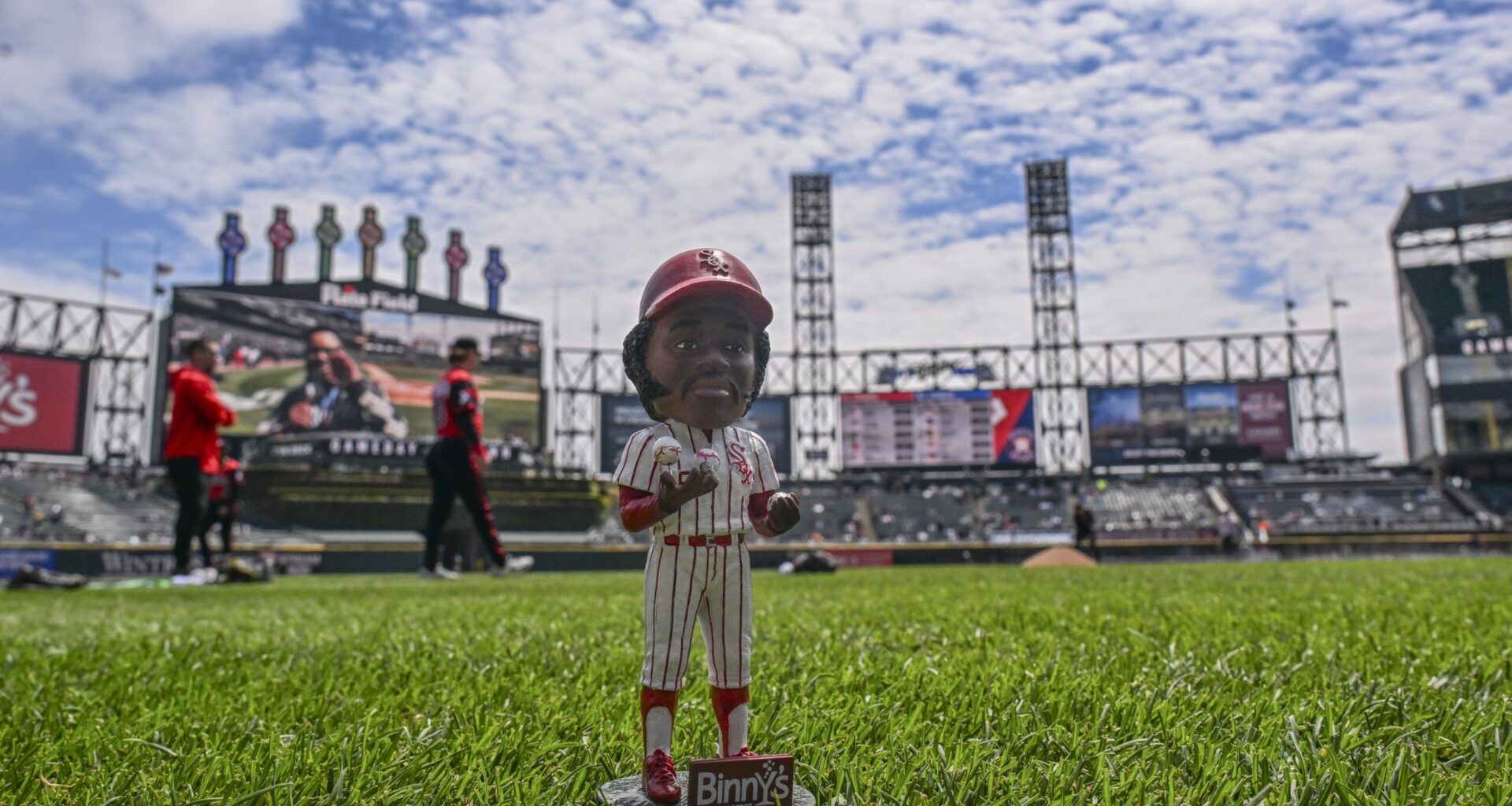 Dick Allen and the "Chili Dog Home Run:" The Complete Story