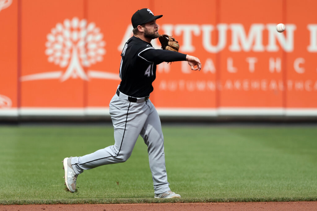 White Sox Outright Vinny Capra
