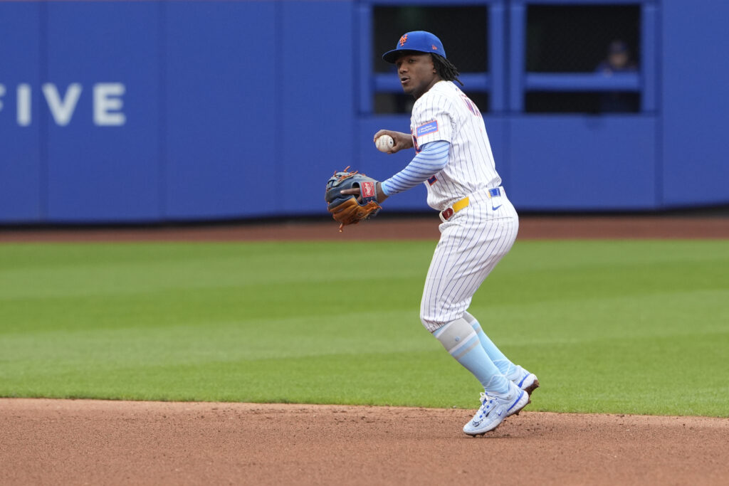 Mets, White Sox Discussing Luisangel Acuna