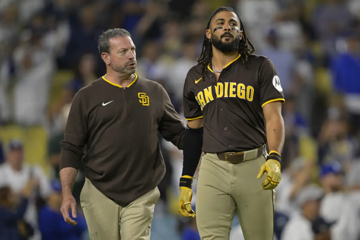 Padres' Fernando Tatis Jr. Takes Shot at Dodger Stadium During Game vs Rangers