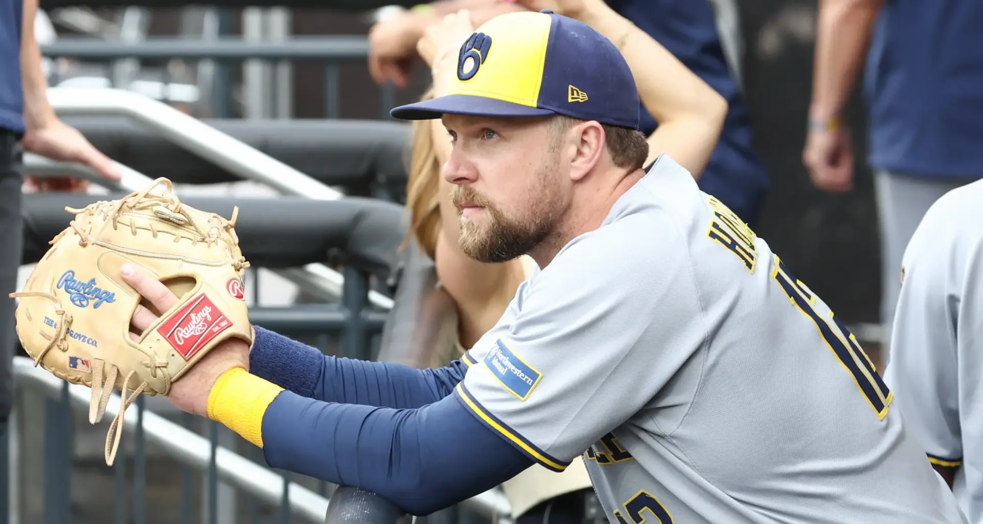 Rhys Hoskins lightens Brewers' tense loss with unexpected comedic moment in fouled play against Mets