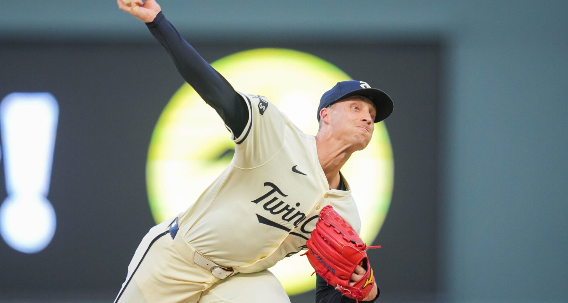 Rays, Seeking Bullpen Help, Linked to Pair of Twins Relievers