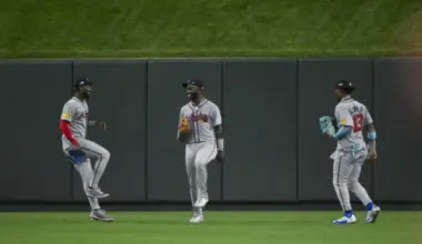 Braves’ star needed a single for the cycle — but he hit for a tricycle instead image