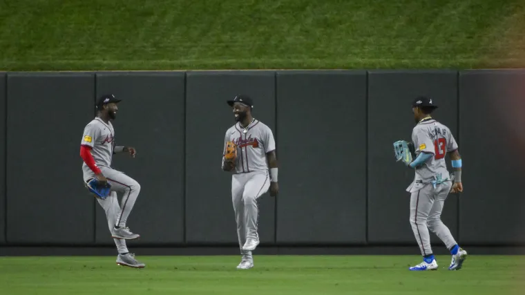 Braves’ star needed a single for the cycle — but he hit for a tricycle instead image