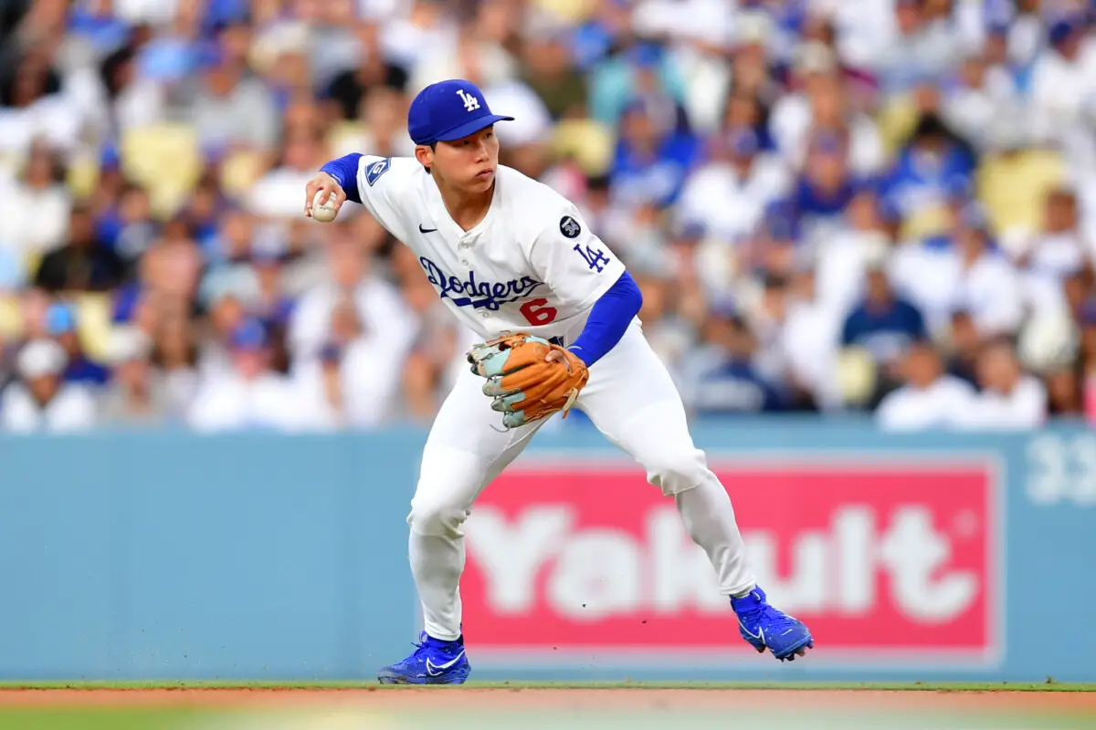 Dodgers' Hyeseong Kim Has Shoulder Injury, Says Dave Roberts