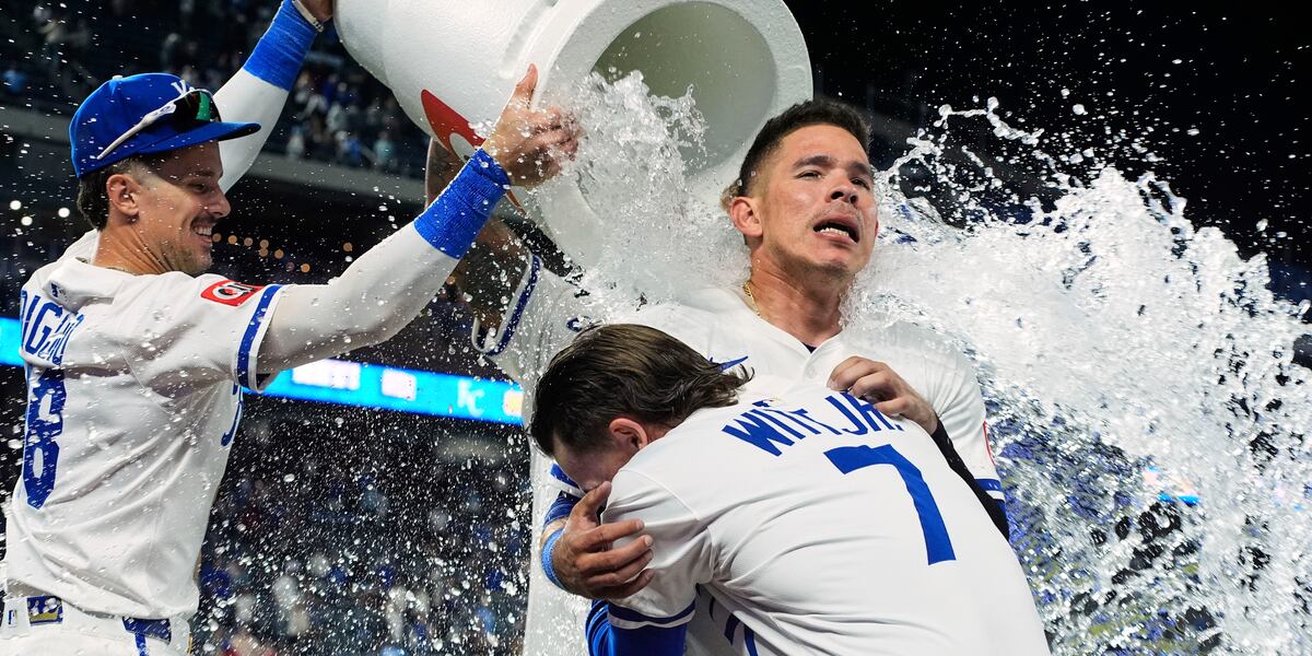Witt Jr.’s walk-off single caps wild Royals rally to beat White Sox, 4-3