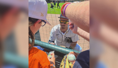 Baseball community rallies around Fort Wayne teen battling cancer