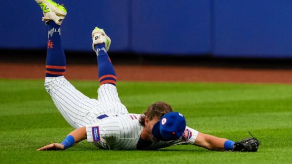 Fraley leads Reds to 5-2 win after Mets retire Wright's number at Citi Field