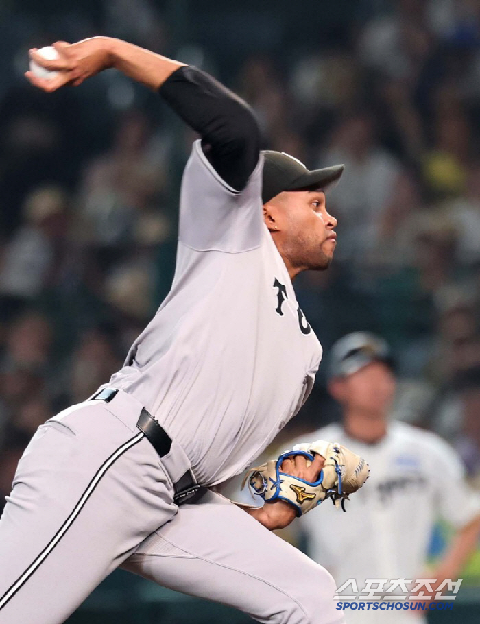 The annual salary of 11.3 billion won will also collapse, 31 consecutive games without allowing any runs, and 3 nightmarish games with a one-point loss 