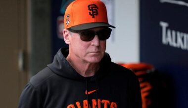 Giants plan to keep manager Bob Melvin through 2026 as team picks up option