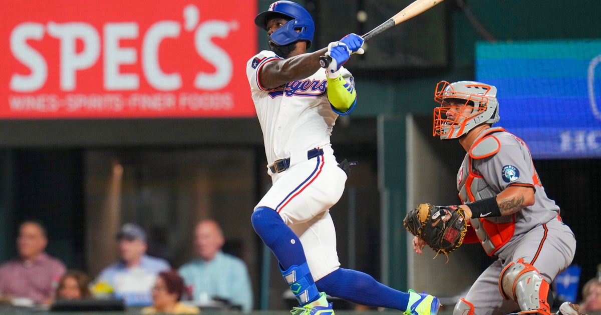 Adolis García drives in 4 runs as Rangers top Orioles 10-2