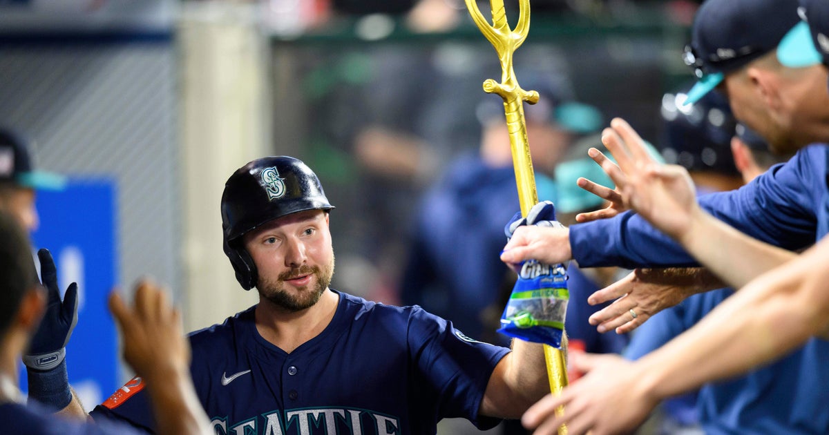 Cal Raleigh first to 40 homers this season with tiebreaking shot in Mariners' 7-2 win over Angels