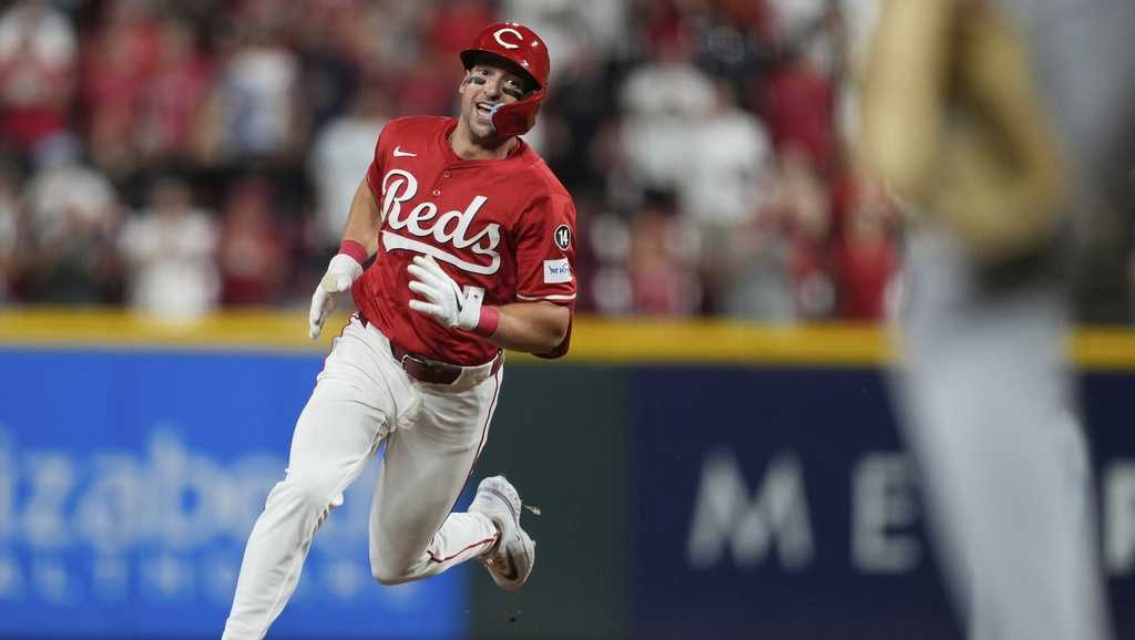 Steer’s triple in 8th helps Reds beat Dodgers after Ohtani’s outing cut short