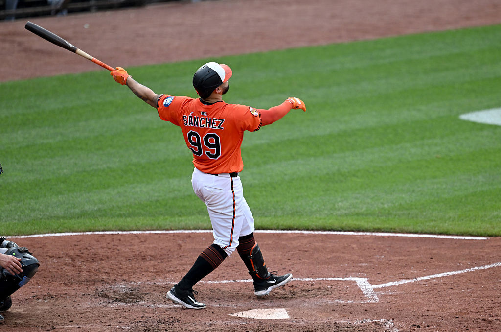 Sánchez leaves game in Atlanta with right knee soreness