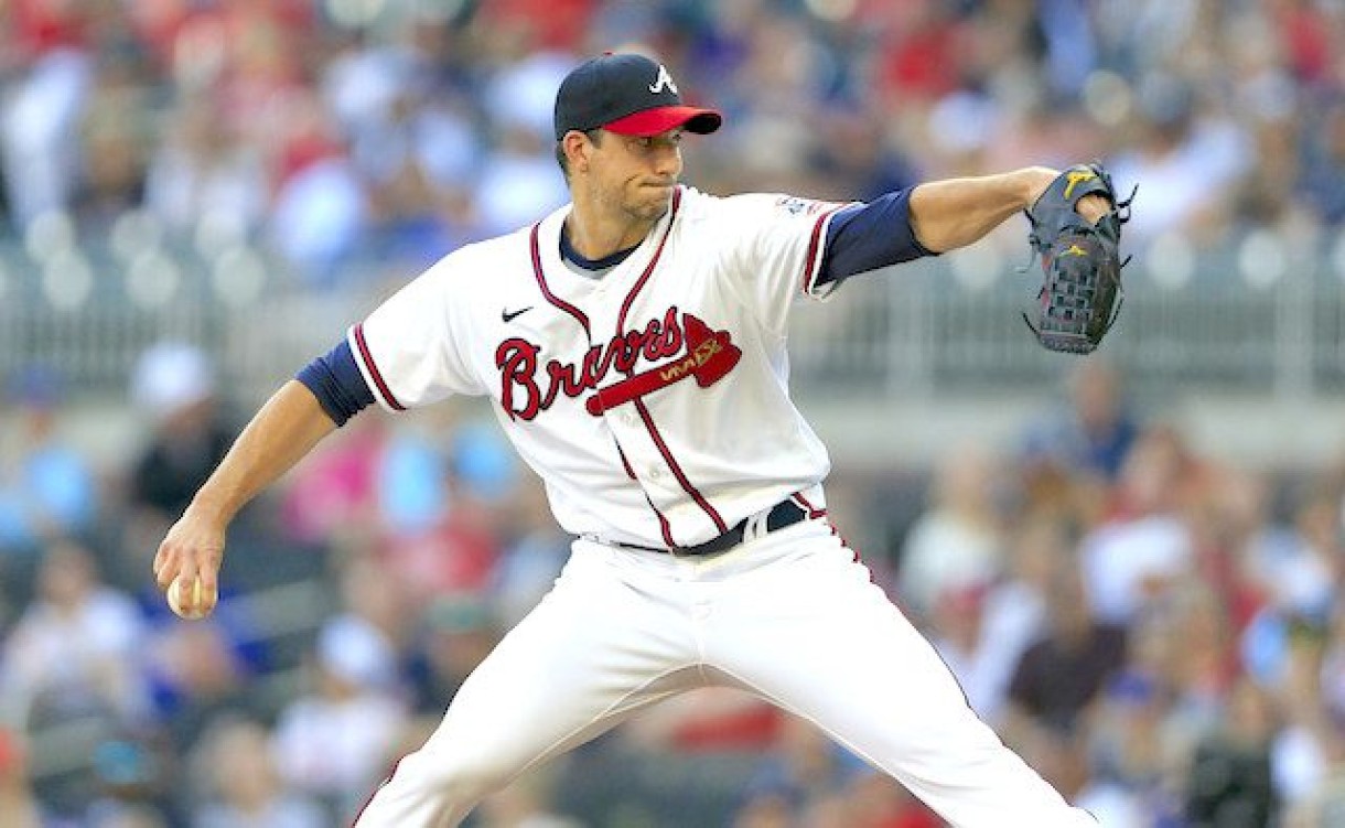 Charlie Morton Pushed Back to Friday With Elbow Tendinitis - MLB News