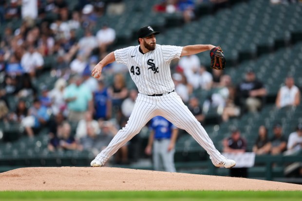Chicago White Sox pitcher Aaron Civale (43) pitches during the first inning against the Toronto Blue Jays at Rate Field Tuesday July 8, 2025, in Chicago. (Armando L. Sanchez/Chicago Tribune)