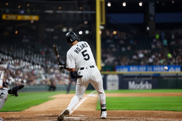 Chicago White Sox third base Josh Rojas (5) hits a solo-homer during the sixth inning against the Toronto Blue Jays at Rate Field Tuesday July 8, 2025, in Chicago. (Armando L. Sanchez/Chicago Tribune)