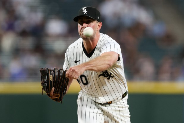 Chicago White Sox pitcher Tyler Gilbert (40) pitches during the fifth inning against the Toronto Blue Jays at Rate Field Tuesday July 8, 2025, in Chicago. (Armando L. Sanchez/Chicago Tribune)