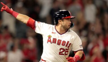 Angels slip past Diamondbacks 6-5 on d'Arnaud's RBI single in ninth