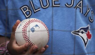 First-place Blue Jays to welcome Giants