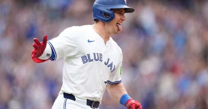 Heineman two-run homer spurs Blue Jays to win