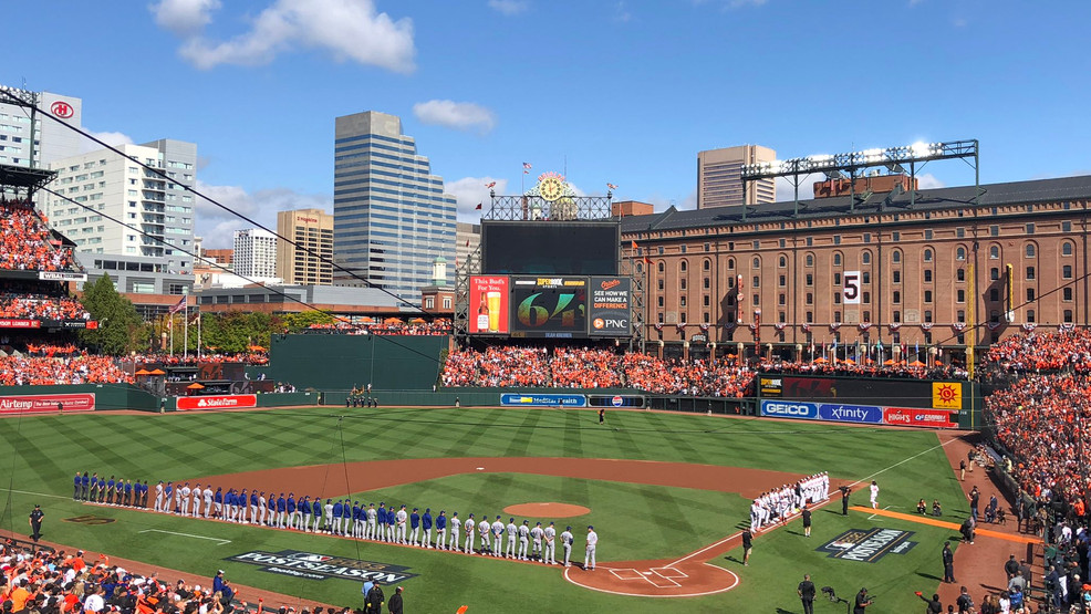 Jody Davis teams up with O's for Birdland Hawaiian Shirt-inspired collection