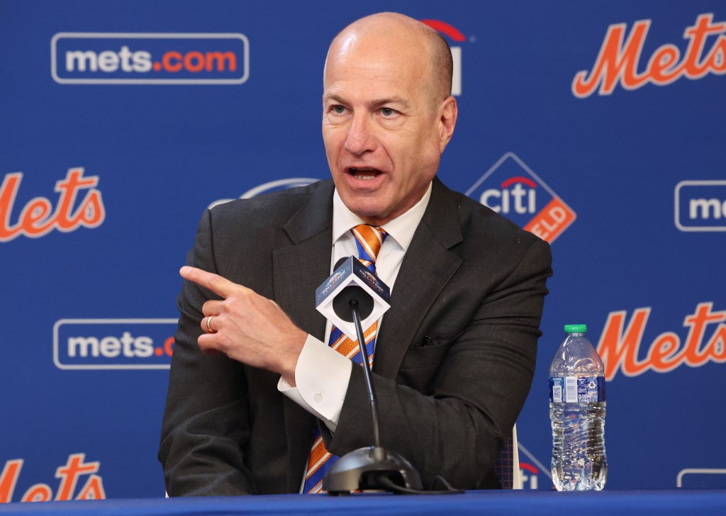Gary Cohen at a New York Mets press conference.