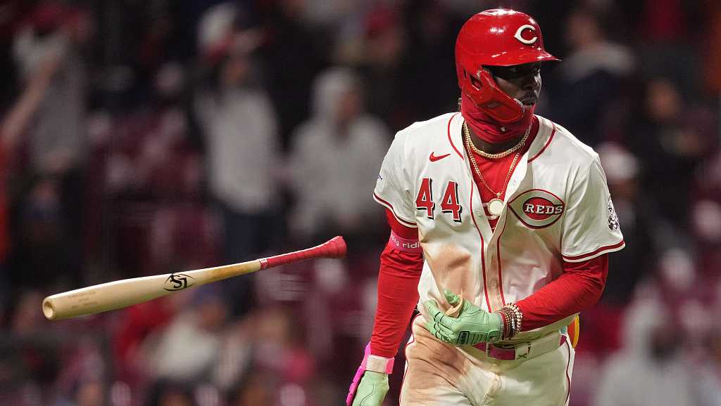 De La Cruz, Francona address use of 'torpedo bat' in rout of Rangers