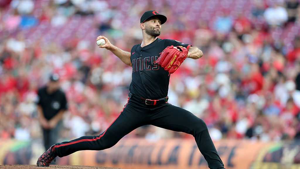 Stephenson drives in 3 runs, Martinez finishes with 5 Ks as the Reds beat Rays