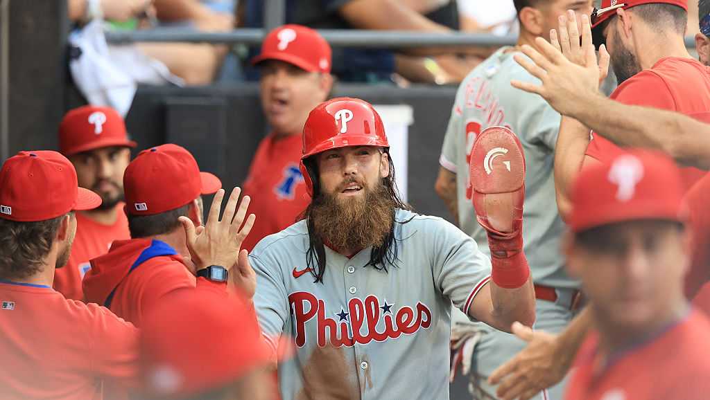 Kyle Schwarber and Jesus Luzardo help the Phillies beat the White Sox 6-3