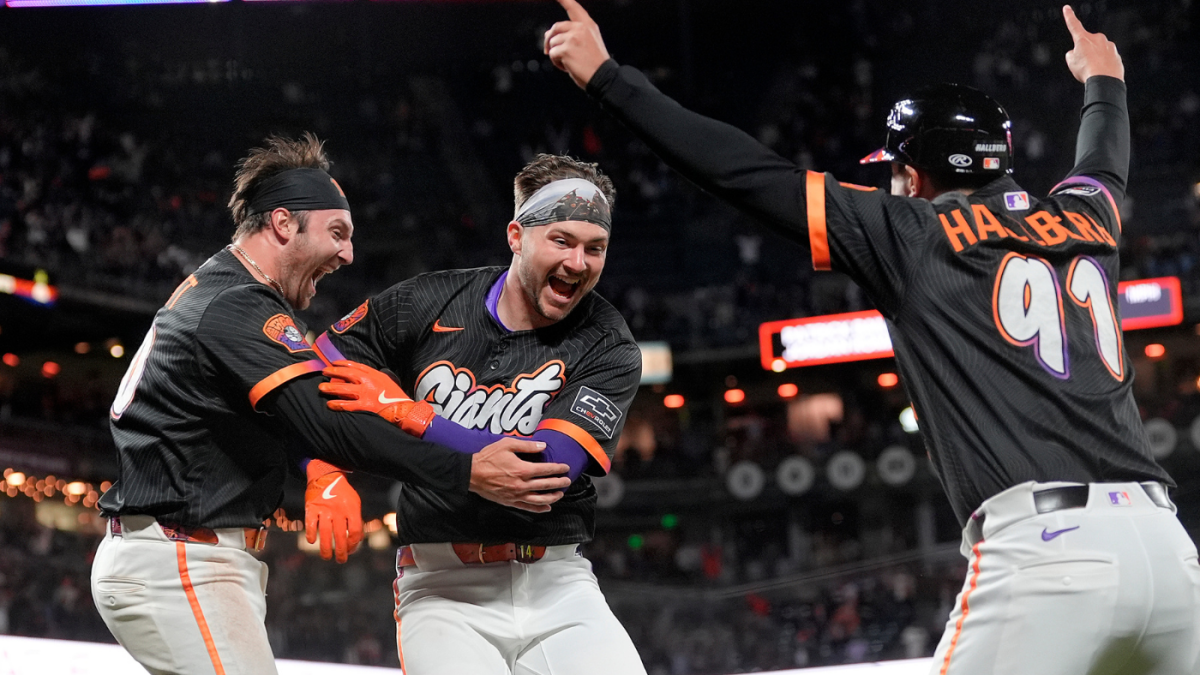 WATCH: Giants stun Phillies on Patrick Bailey's improbable walk-off, inside-the-park three-run home run