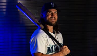 Former No. 1 Red Sox Prospect Joins NPB After Dodgers Release