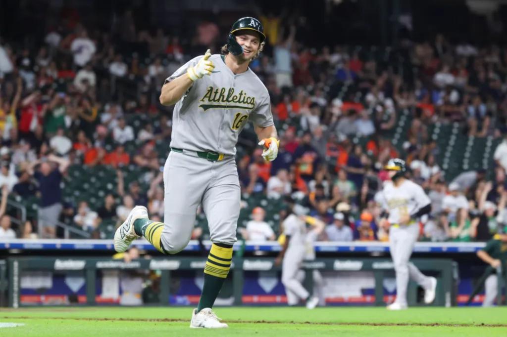 A's Nick Kurtz ties MLB record with four-homer game