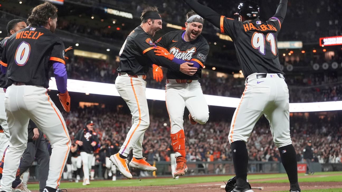 Giants' Patrick Bailey hits inside-the-park, walk-off home run
