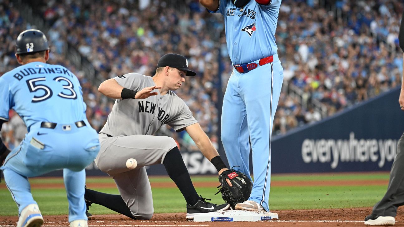 Yankees make 4 errors in loss to Blue Jays, 7 over 3 games