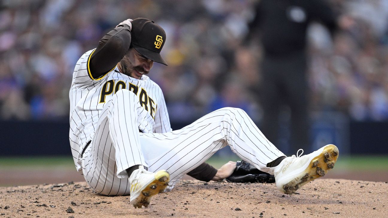 Padres' Cease hit in back of head with 1-hopper, stays in game
