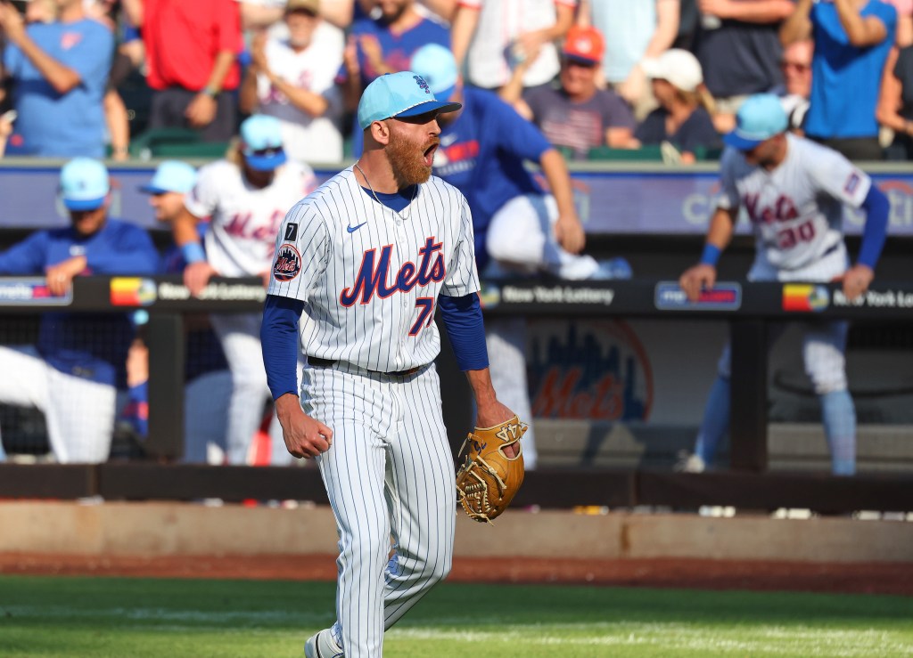 Reed Garrett reacts during the Mets-Yankees game on July 4, 2025. 