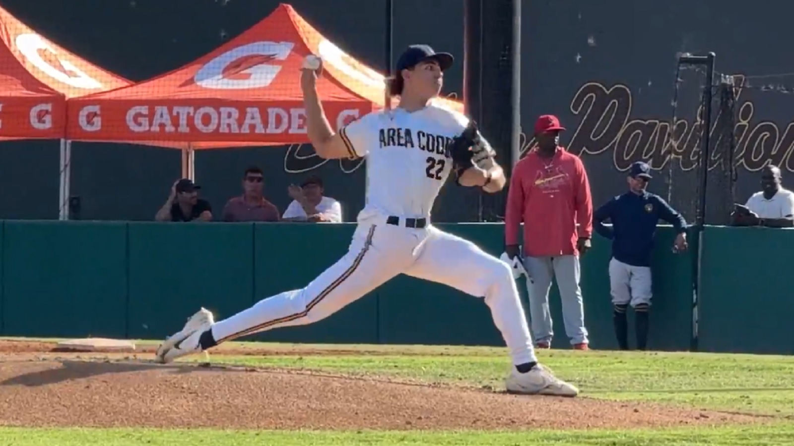 Top 2025 MLB Draft prospect throws 100 mph at high school event