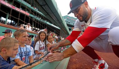 Red Sox fans asked to not buy food, drinks during first-ever strike at Fenway Park