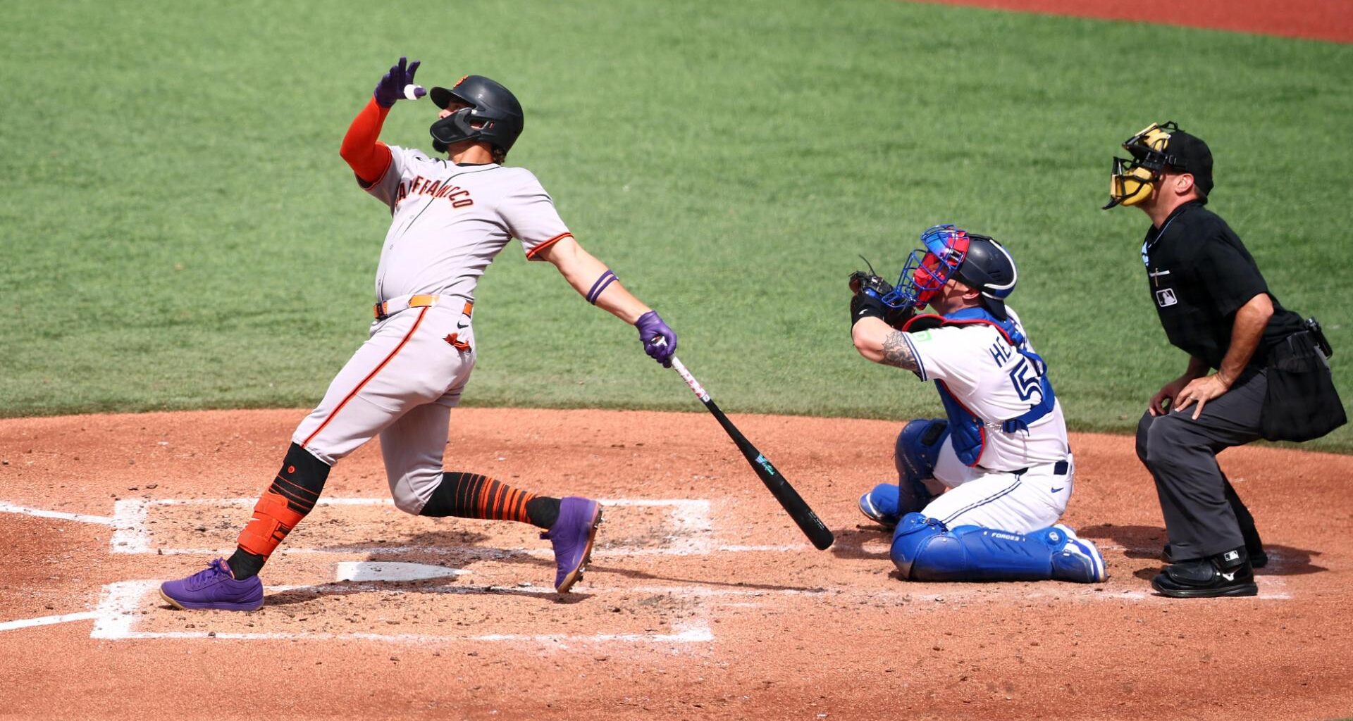 Barger has career-high 4 hits as Blue Jays beat Giants to extend home winning streak to 9