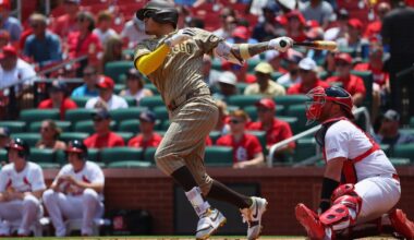 Padres pound Cardinals to finish 10-game trip even