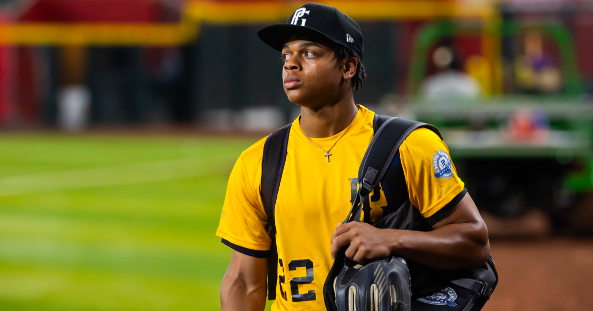 Cannon Peebles throws the ball back to the pitcher during Tennessee's 15-4 win over Ole Miss on March 24. Credit: UT Athletics
