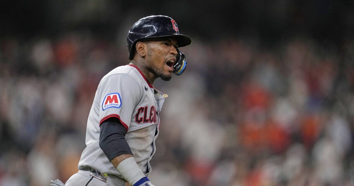 Angel Martínez's grand slam in 10th inning gives Guardians win over Astros