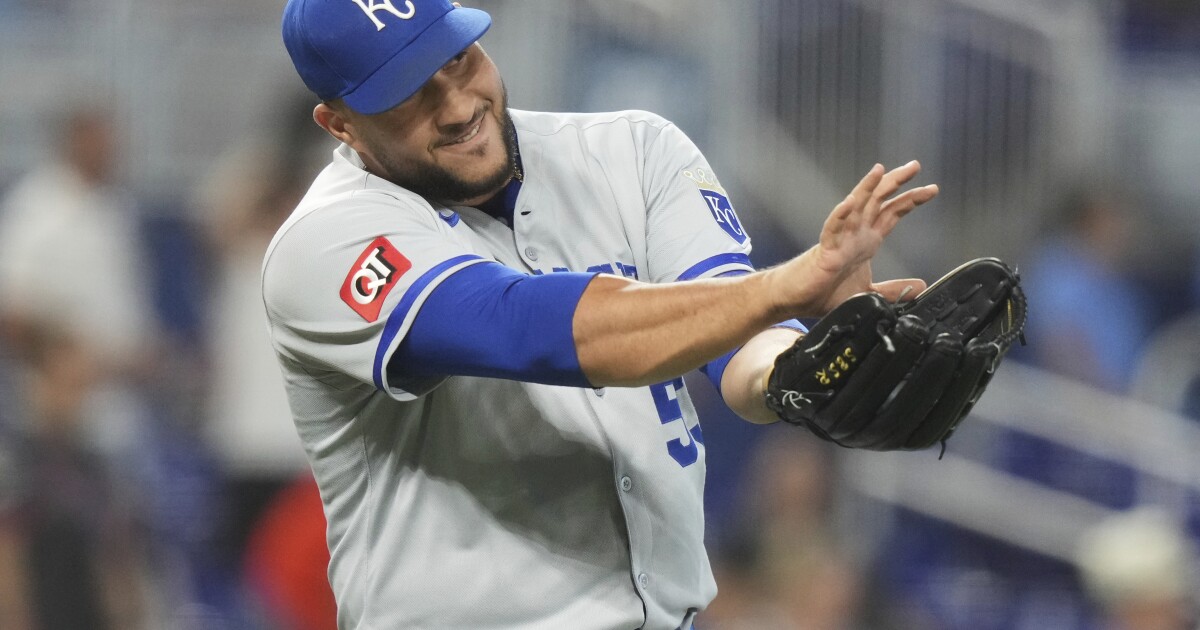 Royals offense comes alive in series finale for 7-4 win