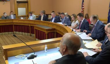 Does Kansas want Royals more than Chiefs in push to lure teams?