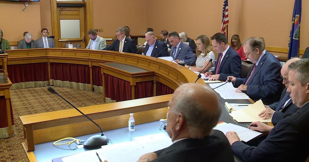 Does Kansas want Royals more than Chiefs in push to lure teams?