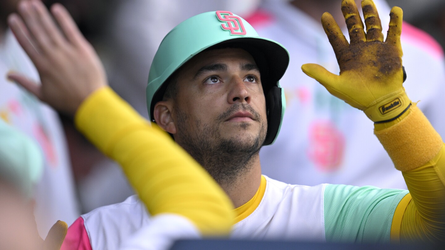 Padres' All-Star-laden bullpen is lights out in a 4-2 win over NL East-leading Phillies