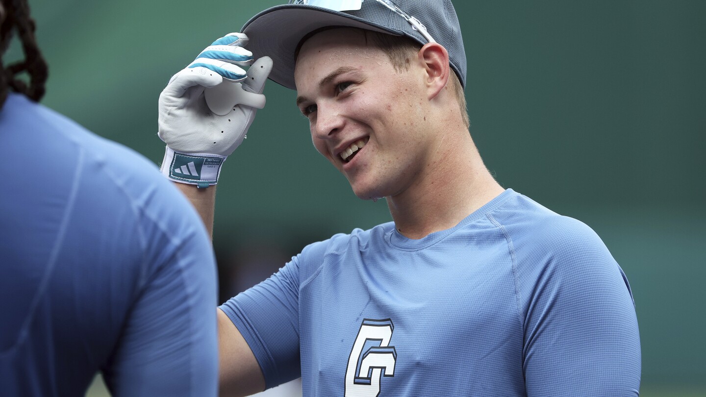 17-year-old Eli Willits, No. 1 overall pick, signs with Nationals